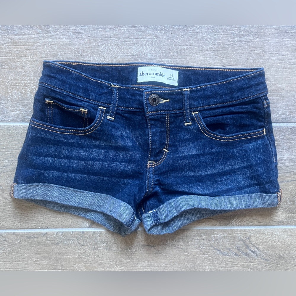 Abercrombie Kids Dark Wash Denin Low Rise Shorts Girls Sz 14 - Picture 2 of 4